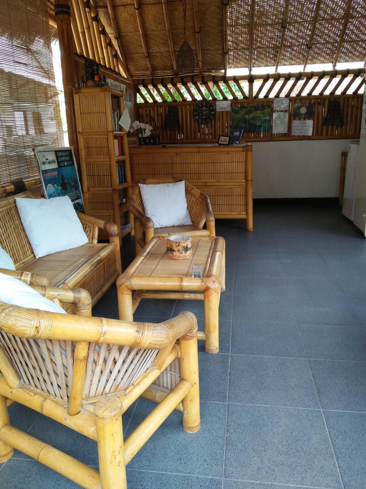 Tua Tua Keladi Bungalows Gili Islands Room photo