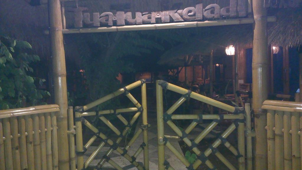 Tua Tua Keladi Bungalows Gili Islands Exterior photo