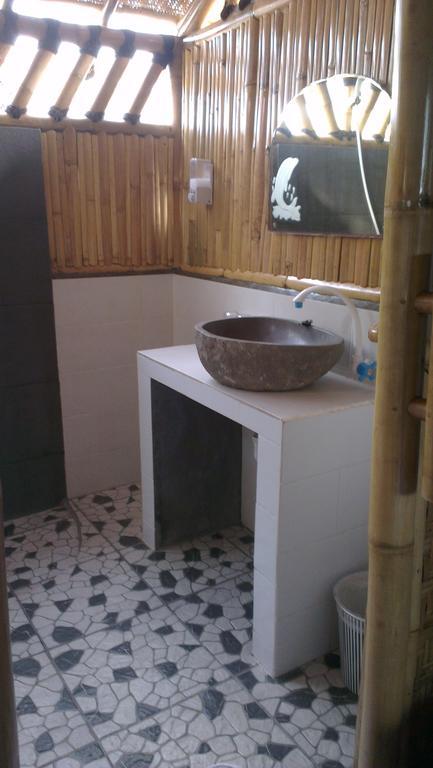 Tua Tua Keladi Bungalows Gili Islands Exterior photo