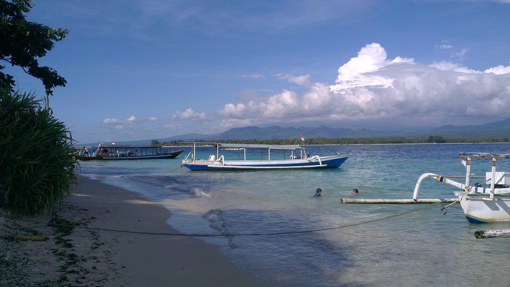 Tua Tua Keladi Bungalows Gili Islands Exterior photo