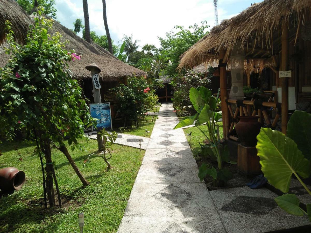 Tua Tua Keladi Bungalows Gili Islands Exterior photo